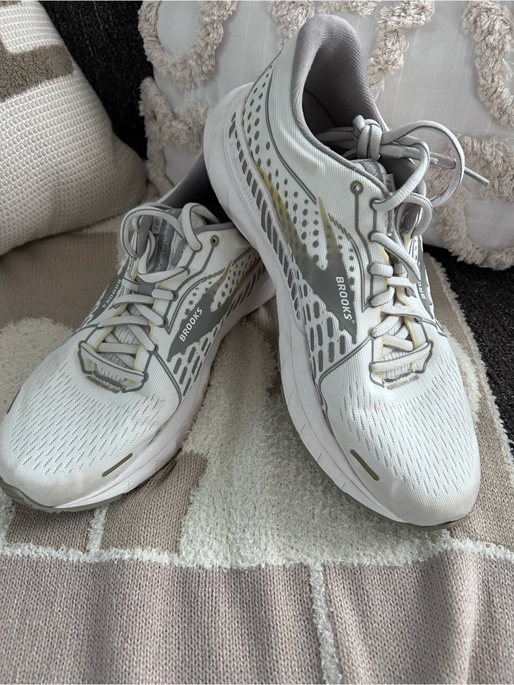 Brooks White Gray Running Shoes